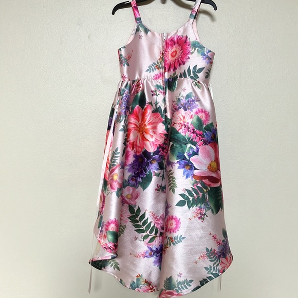 Hi-lo floral dress - Picture 2 of 5